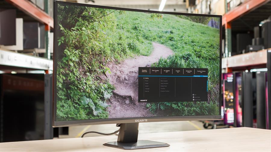 Monitor GIGABYTE 27" GS27QCA Curvo QHD 180Hz