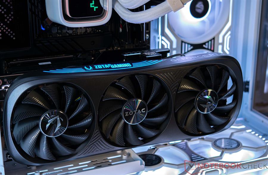 Placa ZOTAC GEFORCE RTX 4080 SUPER TRINITY BLACK EDITION OC 16Gb