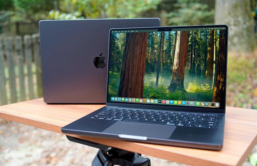 Notebook Apple MacBook Pro M4 Pro, 24Gb RAM, SSD NVMe 512Gb, 14.2" QHD+ 120Hz